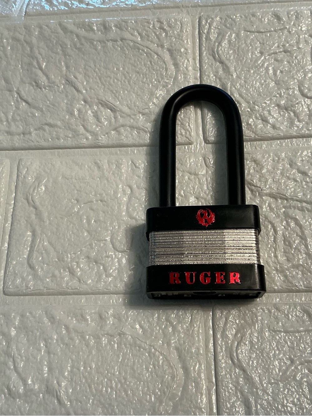 Ruger Rubberized No Scratch Black and Silver Padlock with Red Logo and 2 Keys